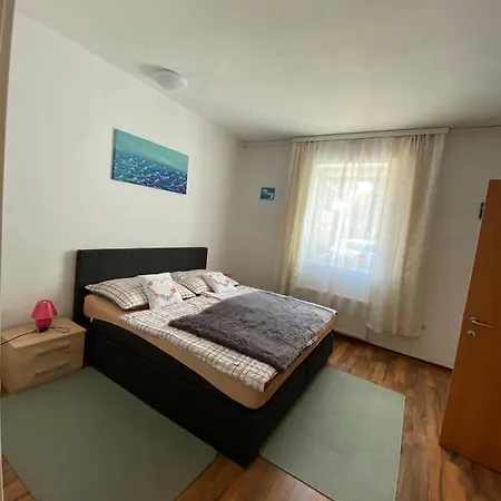 Privat Kf شقة كنيتلفيلد